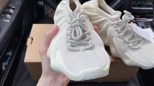 YEEZY 450 Cloud White/Видео обзор/YEEZY MAFIA смотреть онлайн