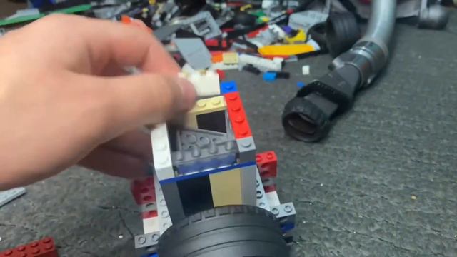Butterfly Lego Vacuum Engine Tutorial! смотреть онлайн