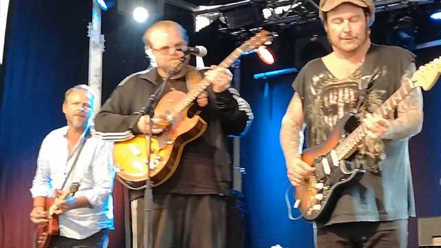 Extra Jimmies with friends смотреть онлайн