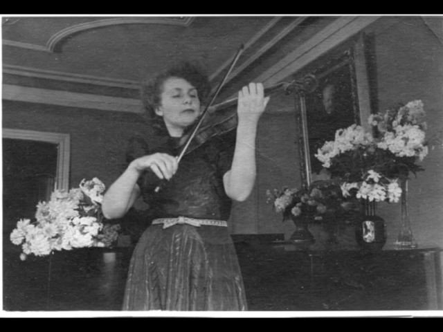 Galina Barinova - Bach Sonata No.1 part 4 смотреть онлайн