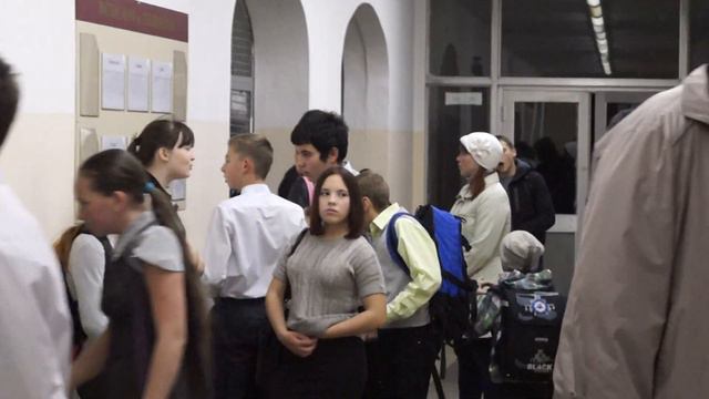 Поздравление учеников школы № 2 (Ревда) своих учителей в день учителя (видео №3) смотреть онлайн