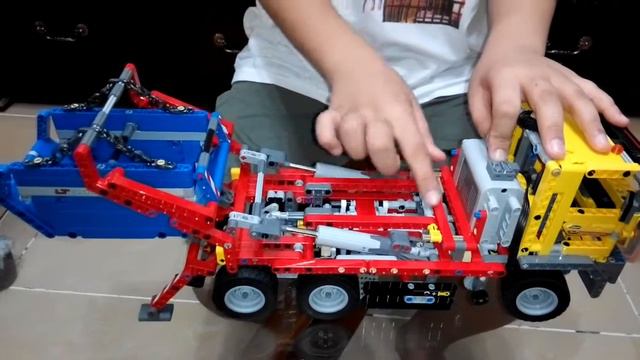 LEGO.TECHNIC.42024+8293