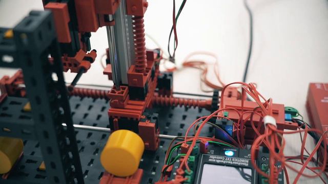 CyberRoboLab: як створити свого власного робота смотреть онлайн
