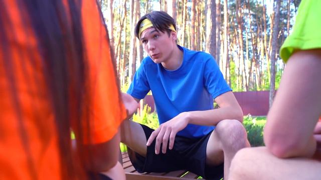 ДАША ПАЦАНКА ! Что УЧИЛКА Делает за ГАРАЖАМИ смотреть онлайн