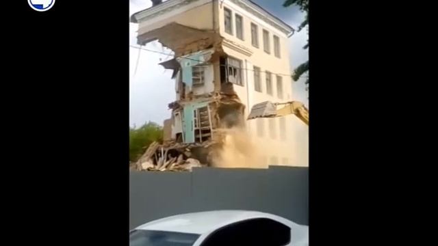 Школу сносят смотреть онлайн