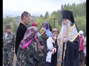 Твердо стоящий