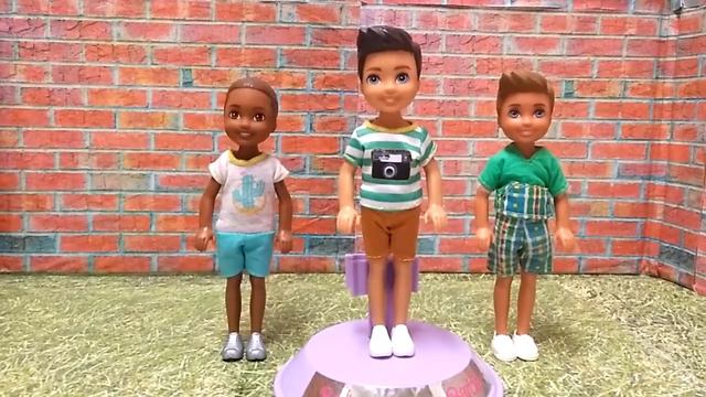 Barbie Club Chelsea Camera Shirt Boy Doll Review смотреть онлайн