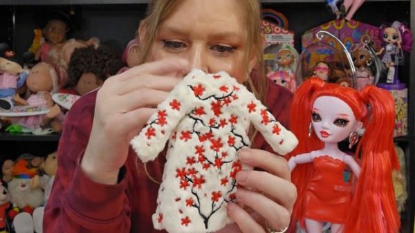 Shadow High Series 3 Rosie Redwood Review