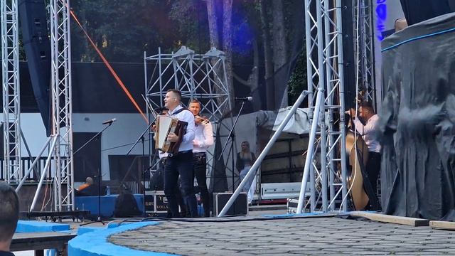 @kollarovcisk - Pustite ma mamko, Ej rozmarín (10.08.2023 Myjava) смотреть онлайн