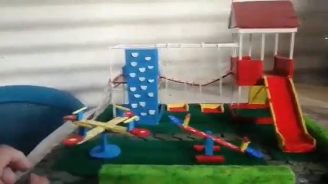 Pequeño Parque Infantil смотреть онлайн