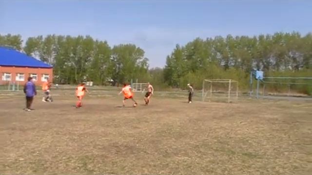 Гол Каримова Данила (Школьники 3-1 Студенты)2.wmv смотреть онлайн