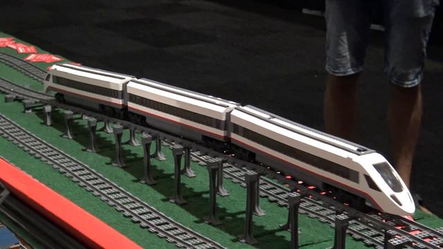 Trixbrix & Lego Train Layout @ Bouwblokjes 2018 смотреть онлайн