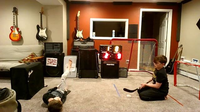 Game #12 Knee Hockey - Blues vs Sharks (Vladimir Tarasenko vs Logan Couture) смотреть онлайн