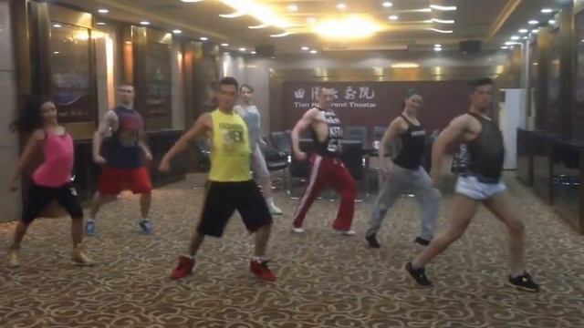 La la la Shakira "Brazil world cup 2014" Choreography by Cristian Espinosa смотреть онлайн