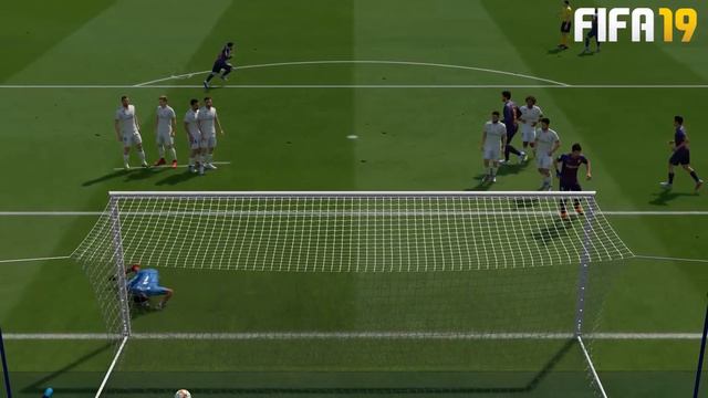 FIFA 19 vs PES 2019 | Free Kicks Comparison смотреть онлайн