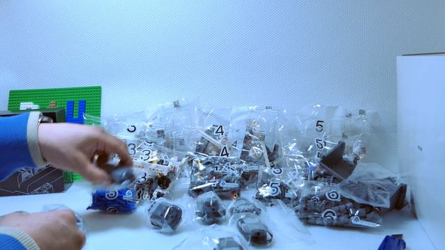 Unboxing Lego 42100, Liebherr Bagger 9800 смотреть онлайн
