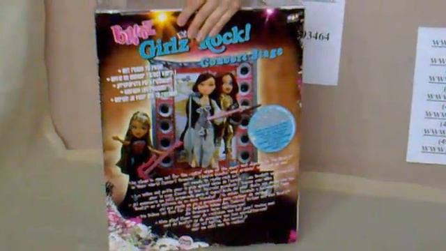 Кукла Братц В стиле рок на концертной сцене.mp4 смотреть онлайн