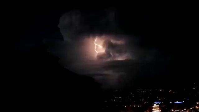 Orages à Cannes смотреть онлайн