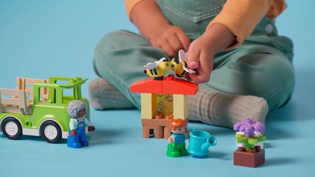 10419 - LEGO DUPLO Town Caring for Bees & Beehives смотреть онлайн