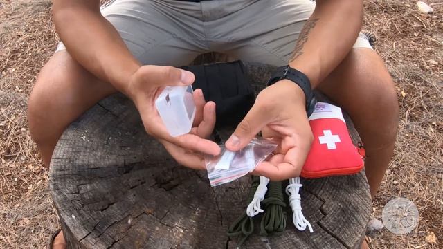 Che cosa porto con me nelle mie uscite?! parte 2 **kit primo soccorso + varie** смотреть онлайн