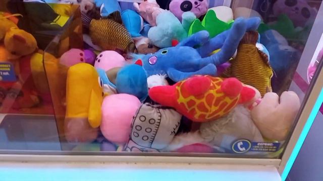 Хватайка бывает разной... / Автомат Хватайка и прикольные игрушки смотреть онлайн
