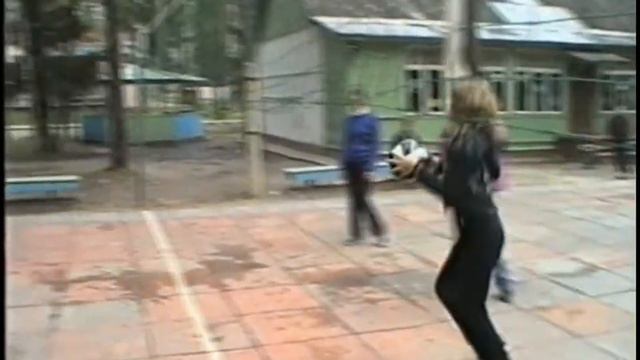 ДОЛ им. В.Котика - Пионербол девочки 4-1 отряды 07.08.1998 год смотреть онлайн
