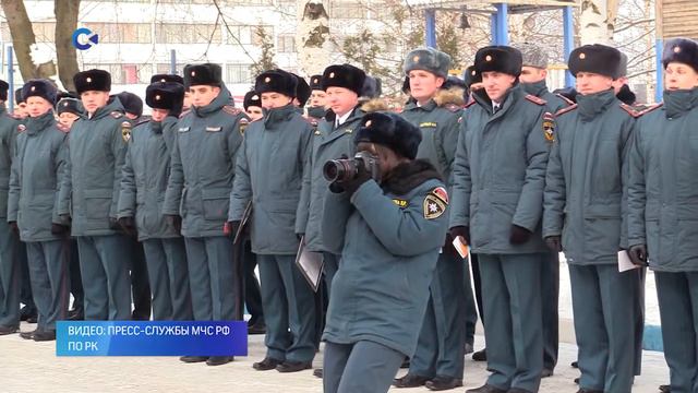 Необычную медаль дарят детям карельских пожарных смотреть онлайн