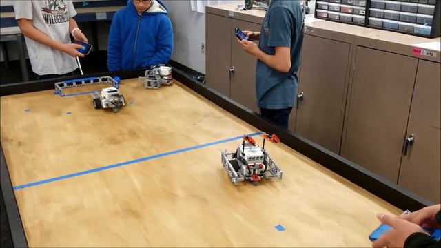 "LEGO Mindstorms EV3 INSANE SOCCER Class Competition!!" смотреть онлайн