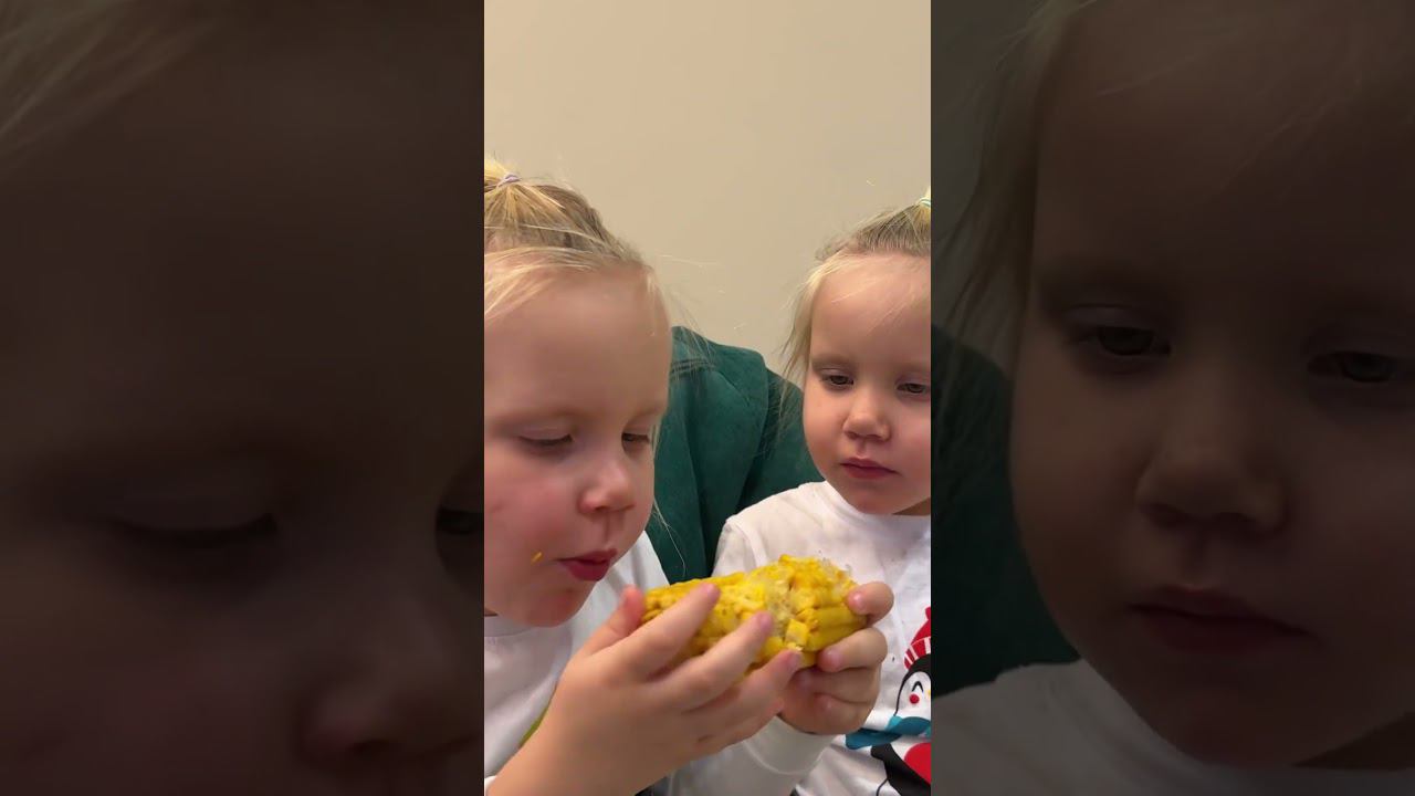 Кукурузины #двойняшки #близняшки #мамаблогер #дети #многодетнаясемья #дочки #сестры #детишки смотреть онлайн