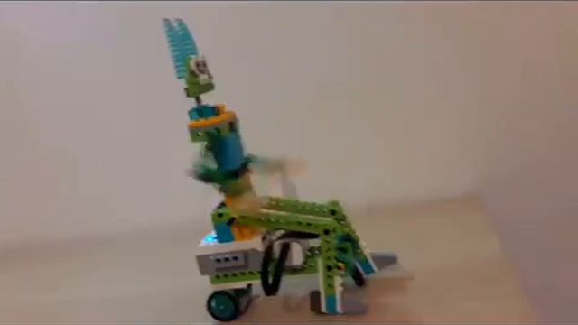 LEGO Education WeDo 2.0 25#:Rabbit on a Wheelchair | KoBa смотреть онлайн