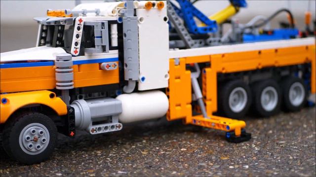 LEGO Technic 42128 TowTruck fully motorized incl. Pneumatics смотреть онлайн