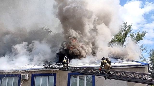 пожар в административном здании