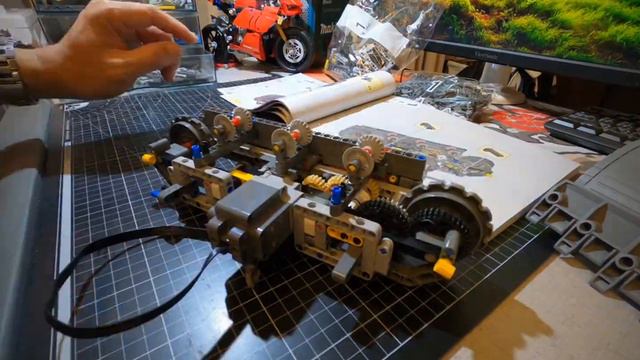 LEGO TECHNIC 42100 LIEBHERR 反鏟挖土機NO.1(底部組裝) смотреть онлайн