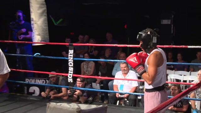 Brittany Wilton V Sophie Morgan смотреть онлайн