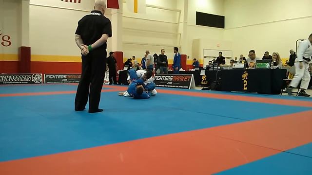 Alejandro Siqueira (Gracie Barra) vs. Rattinho Eliaquim(Gracie Barra) - 2013 IBJJF Houston Open смотреть онлайн