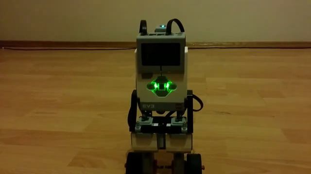 LEGO Mindstorms EV3 GyroBoy self balancing robot (31313) смотреть онлайн