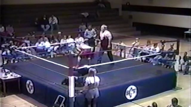 SCW 4/4/1997: George Youngblood vs. Jamie Anderson vs. Bryan Wayne смотреть онлайн
