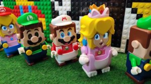 LEGO mario 2023 with low battery Mario