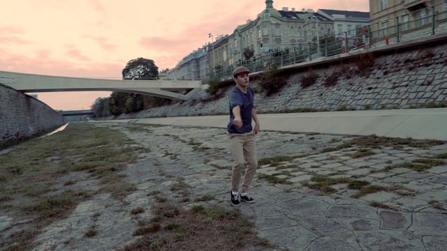 Julian Strassl Choreography | Gravity by John Mayer смотреть онлайн