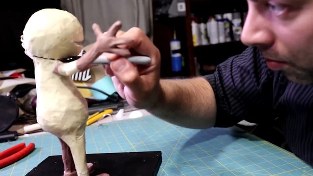 How To Make a Puppet! Monster Series - Part 1: Pattern Making (Medium Shake) смотреть онлайн