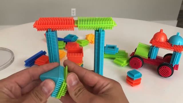 Bristle Blocks 50 piece Basic Builder Bucket Learning Toys For Kids - Overview/Review смотреть онлайн