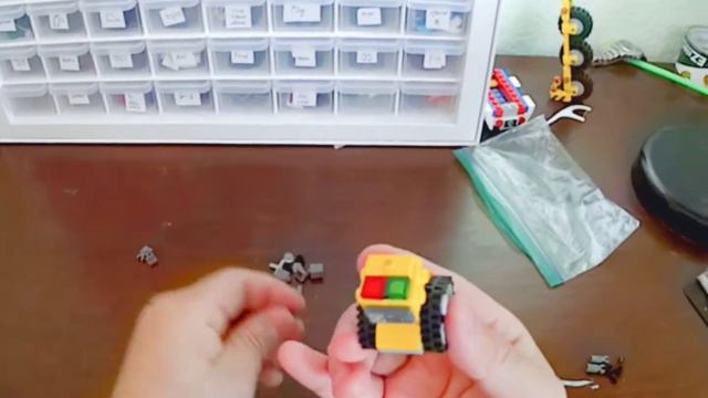 Mini Size Lego Wall E Robot MOC смотреть онлайн