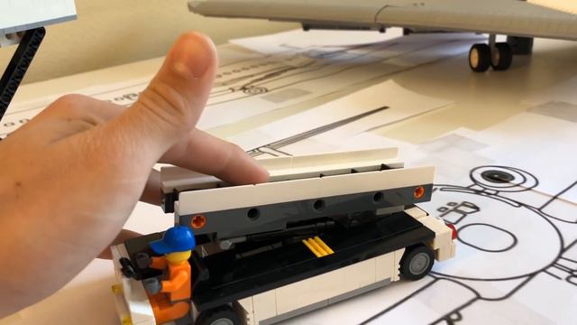 LEGO Airport Ground Equipment!! смотреть онлайн