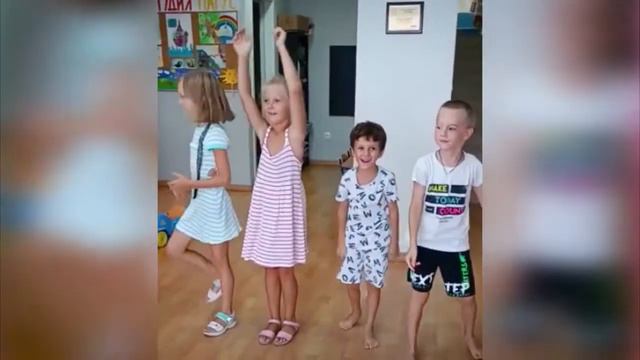 Летний детский клуб "Нескучайка" в Аликанте смотреть онлайн