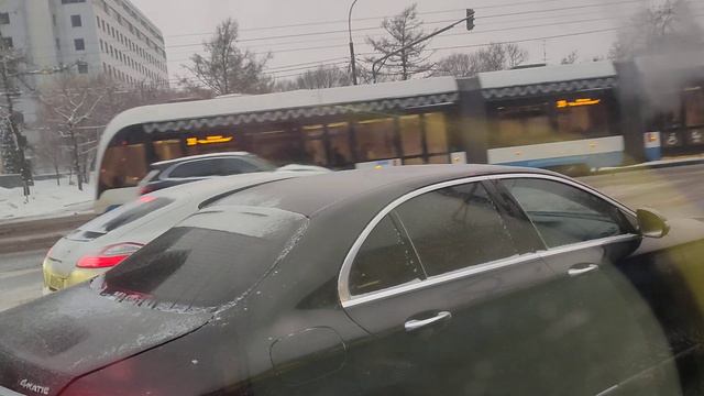 Бесплатный автобус КМ. Метро "Новые Черёмушки" - Метро "Октябрьская" смотреть онлайн