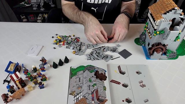 LEGO 10305 Hrad Lvího rytíře - Timelapse смотреть онлайн