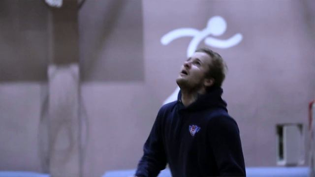 Истории МХЛ. Нападающий «Крыльев Советов» Александр Полуэктов смотреть онлайн