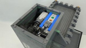 LEGO Motorized Elevator - Skyscraper MOC Update
