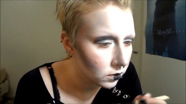 Broken Creepy Porcelain Doll Halloween Makeup Tutorial