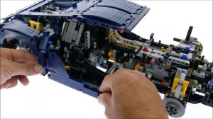 LEGO Technic 42083 Bugatti Chiron Build in 20x Speed